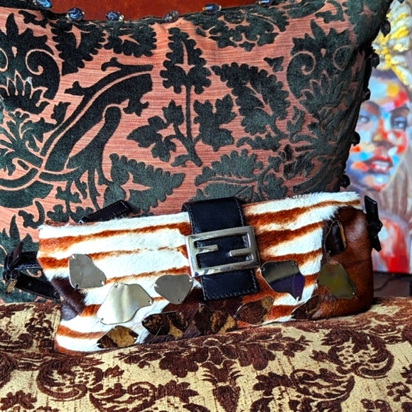 💥RARE💥💯FENDI PONY HAIR & MIRROR BAGUETTE - Picture 7 of 17